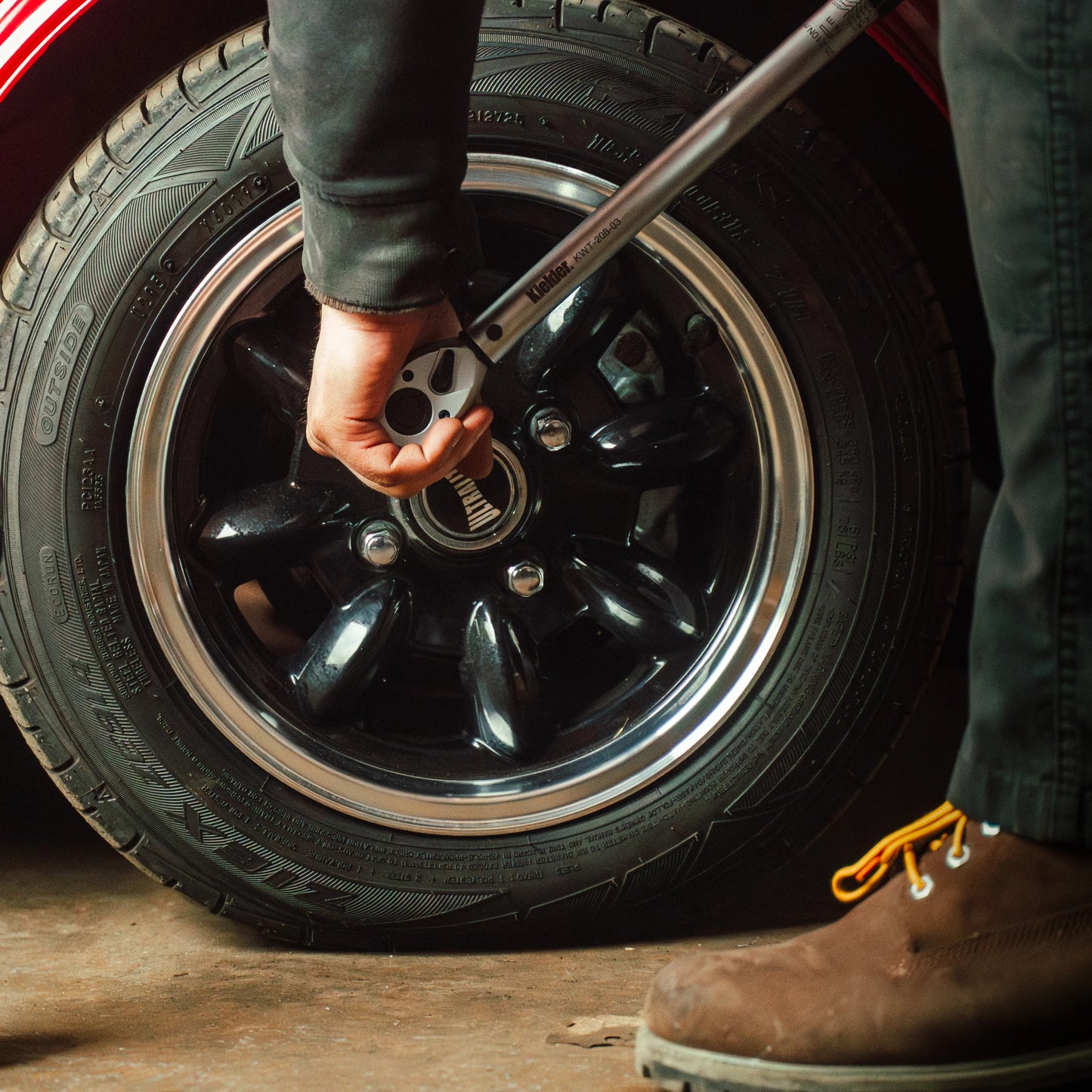 Kielder 1/2" Professional Torque Wrench 20 - 220Nm