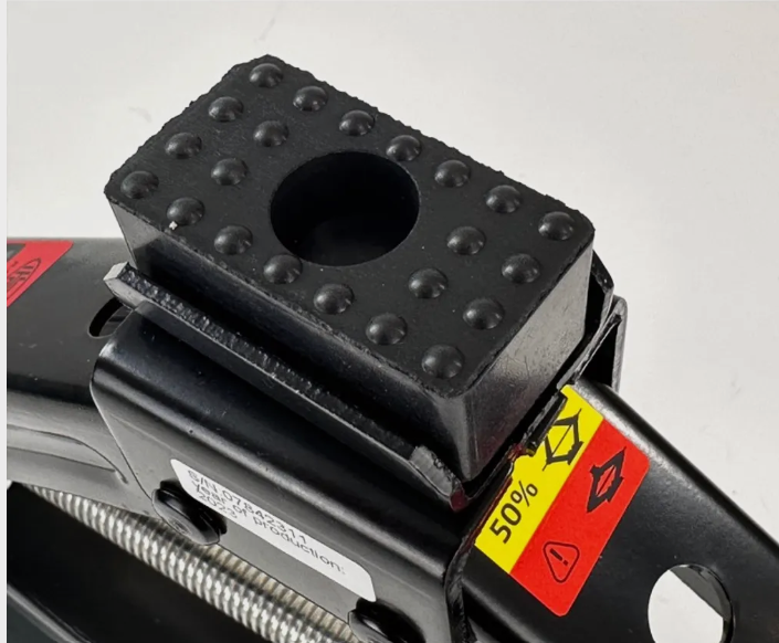 Wide Base Wind Up Scissor Jack Kit 1.5T Black Edition  Approved Rally spec